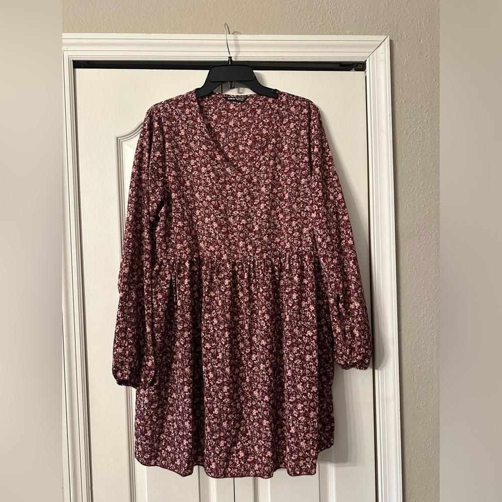Burgundy dress never worn size L